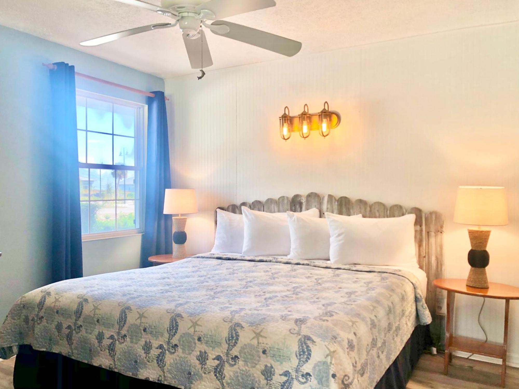 Davis House Inn Sebastian Chambre photo