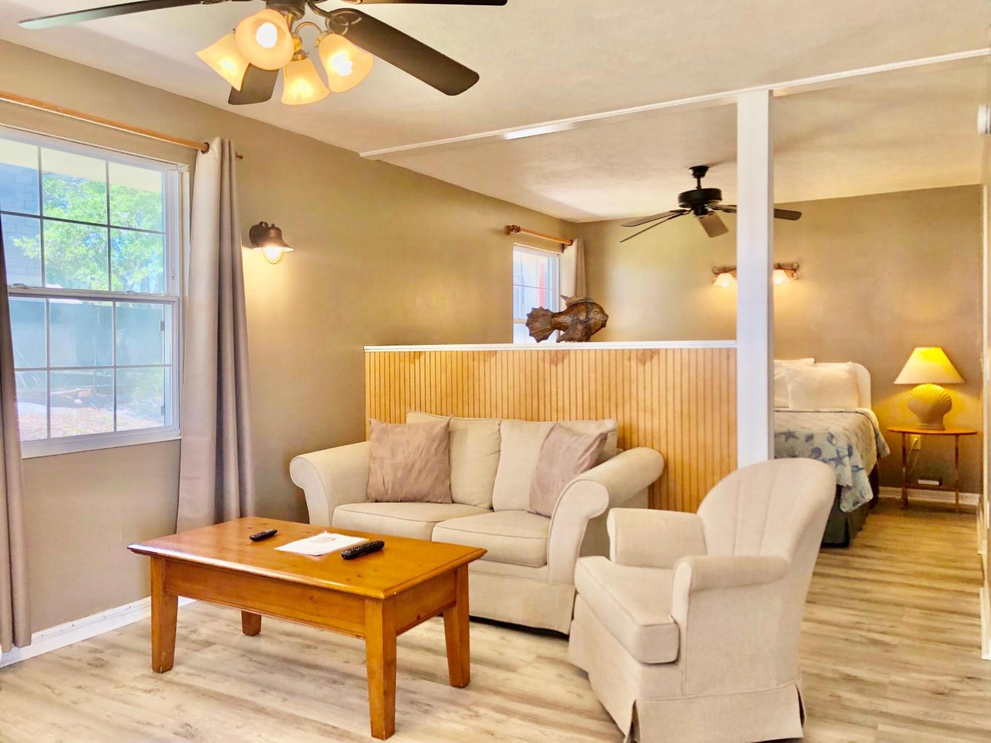 Davis House Inn Sebastian Chambre photo